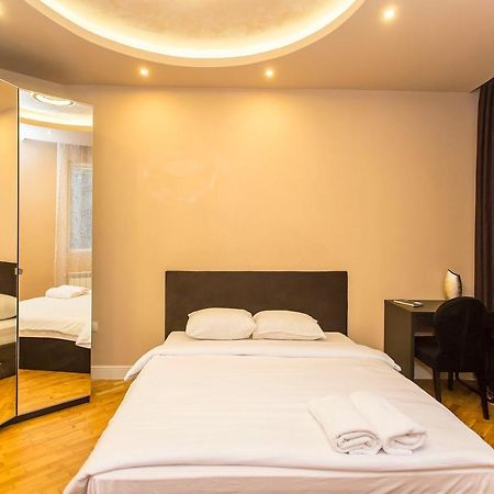 Elegant 2Bdr Apartment With A Balcony Софія Екстер'єр фото