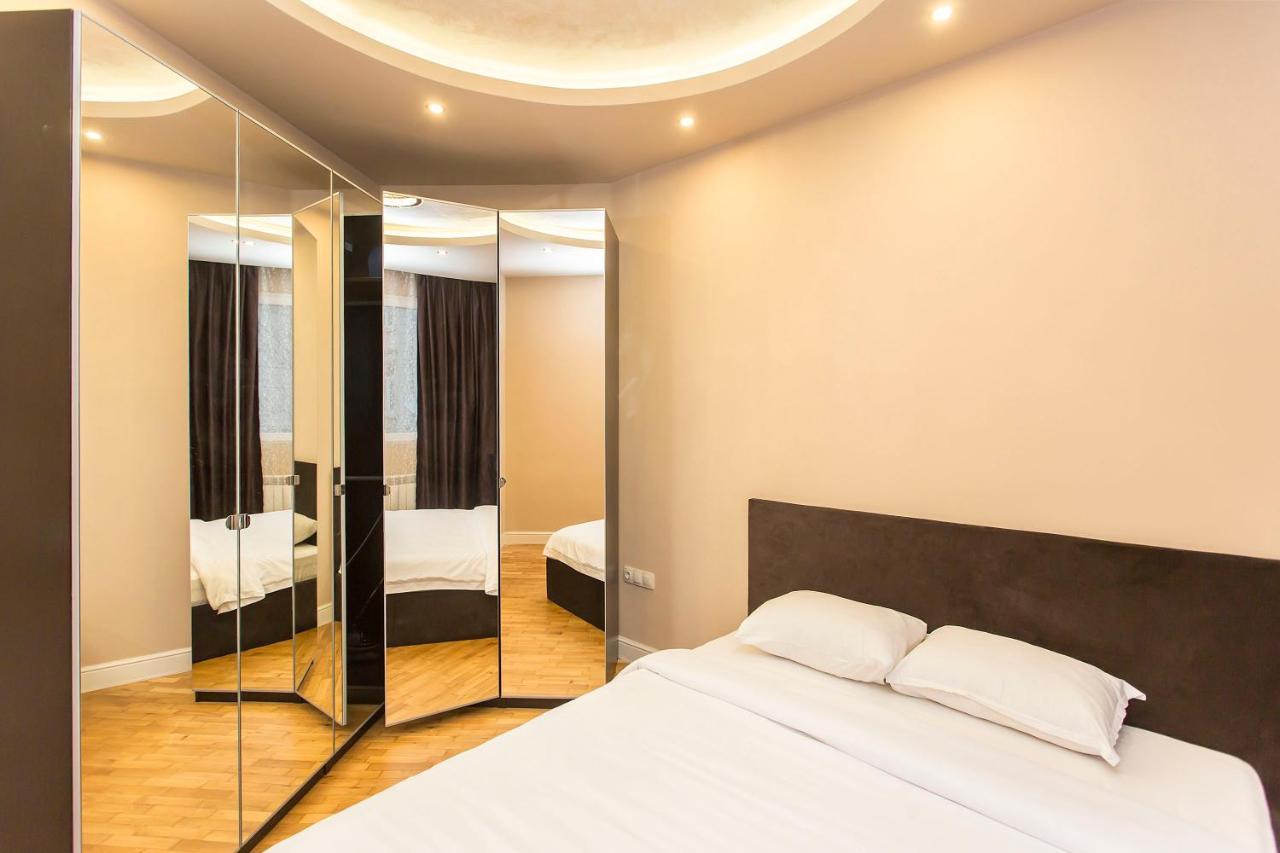 Elegant 2Bdr Apartment With A Balcony Софія Екстер'єр фото
